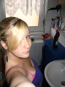 19 year old Vilma removes